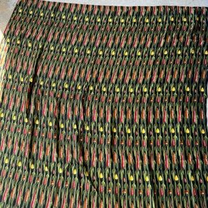 Women Vintage Nicole Miller Pepper 🌶️🫑 Print Silk scarf 1997 like New